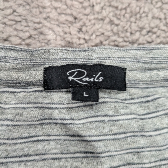 Rails Light Gray Striped Men's Tee - Picture 7 of 10